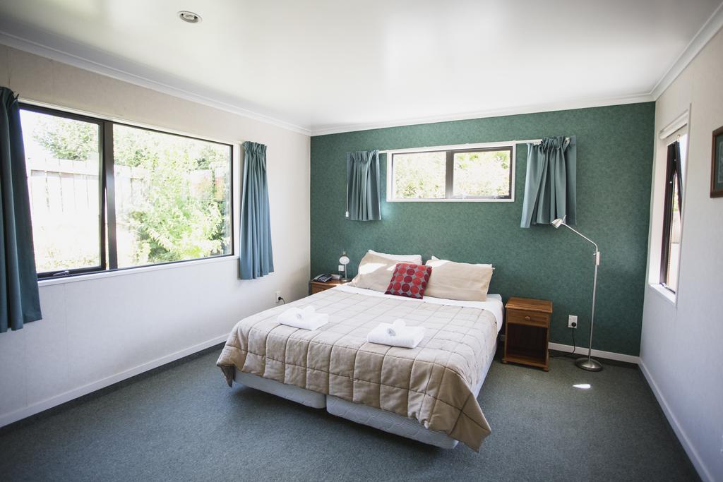 Apollo Lodge And Apartment Wanaka Room photo